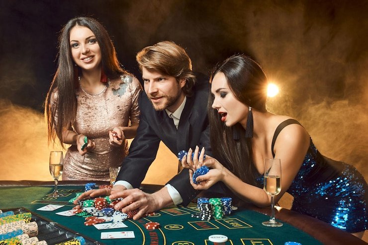 Pembaca mobile melihat kabar akun dan privasi